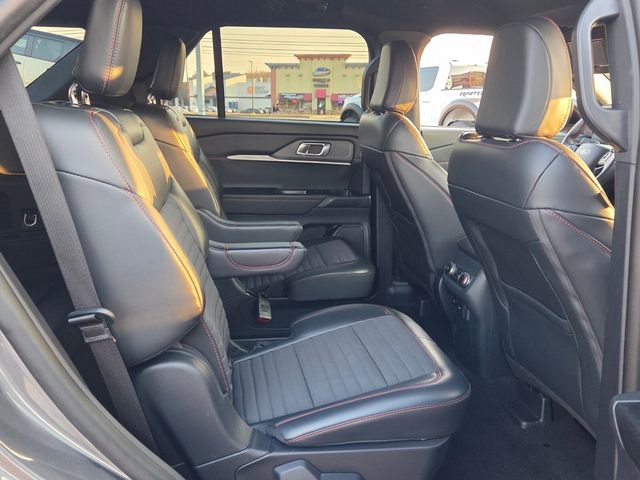Used 2025 Ford Explorer ST-Line image 17