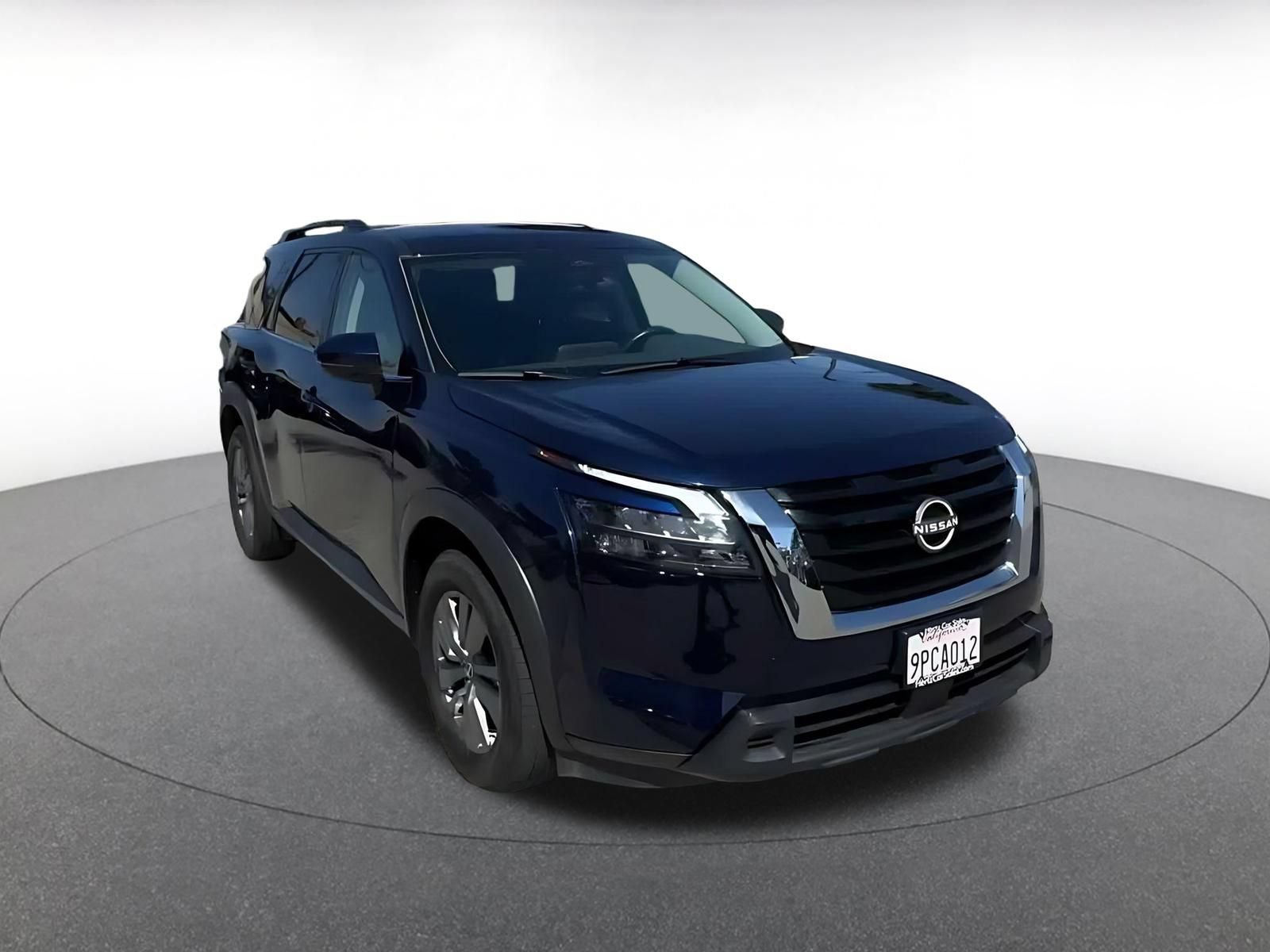 Used 2025 Nissan Pathfinder SV AWD/4WD image 3