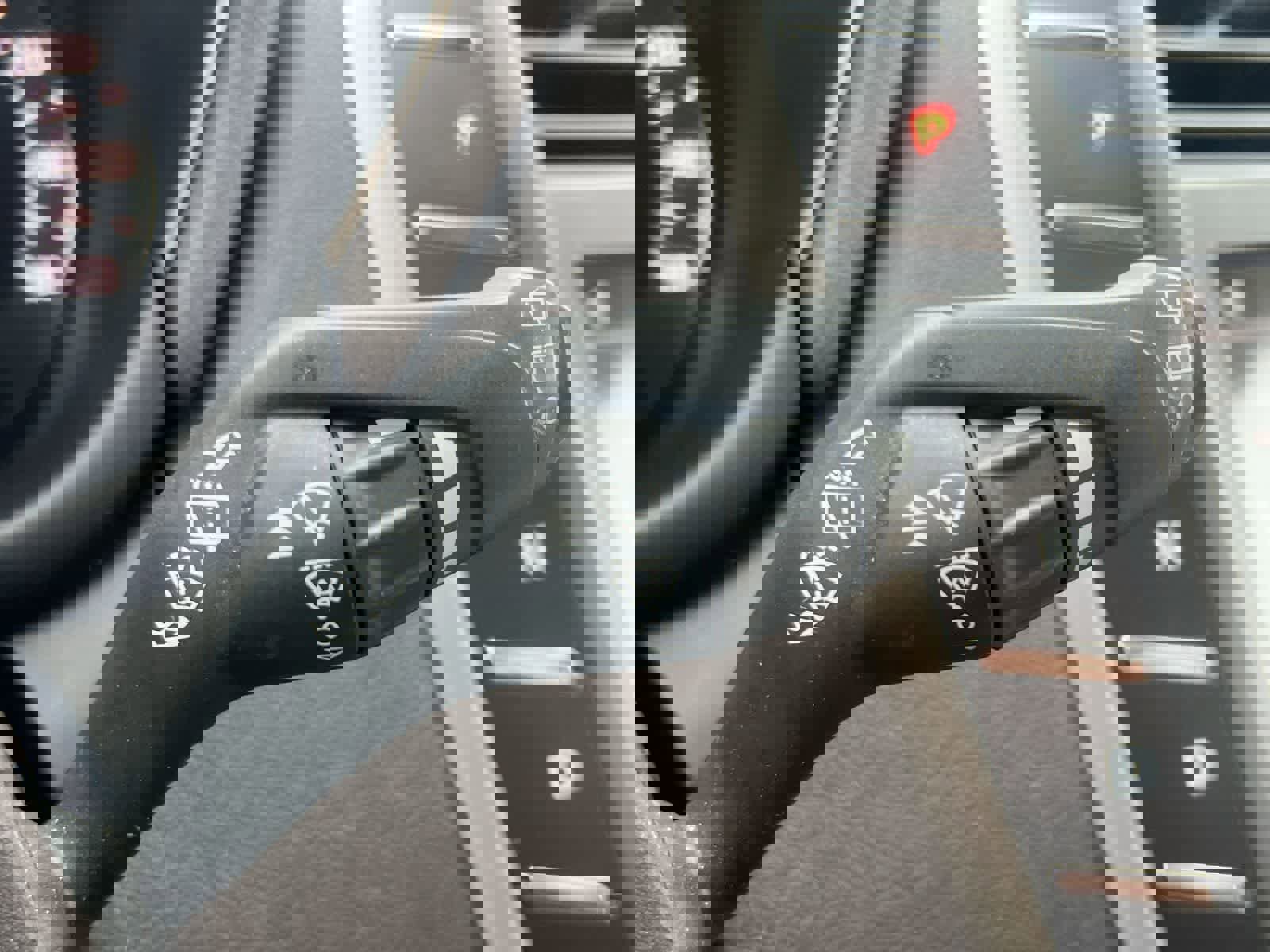 Used 2017 Lincoln MKC Reserve w/ Lincoln MKC Climate Package image 25