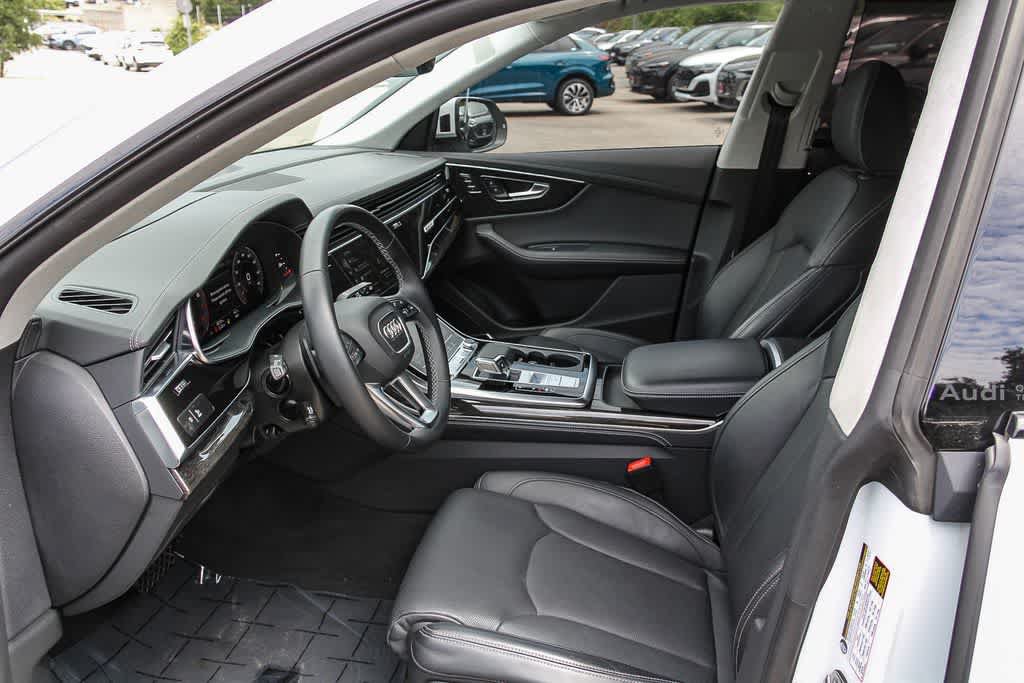 Used 2024 Audi Q8 Prestige w/ Prestige Package AWD/4WD image 19