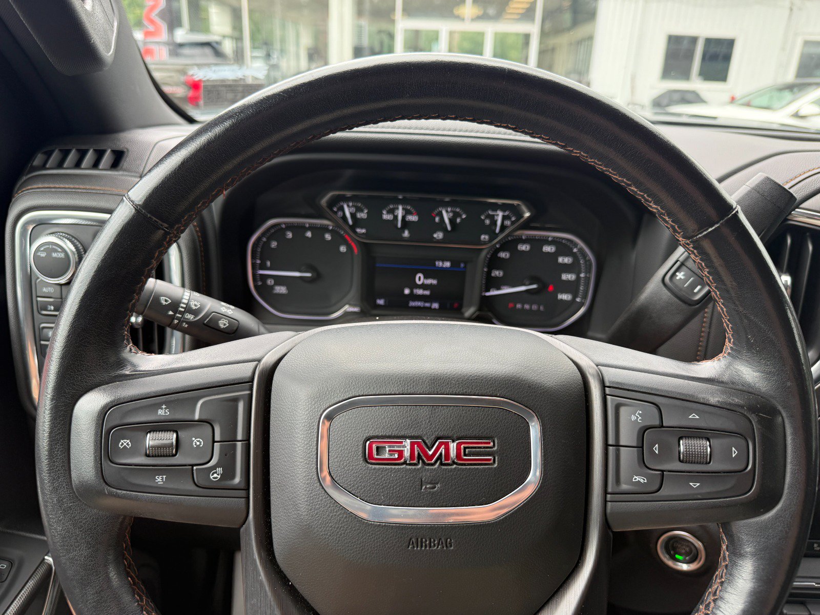Used 2022 GMC Sierra 2500 AT4 w/ Snow Plow Prep/Camper Package AWD/4WD image 28