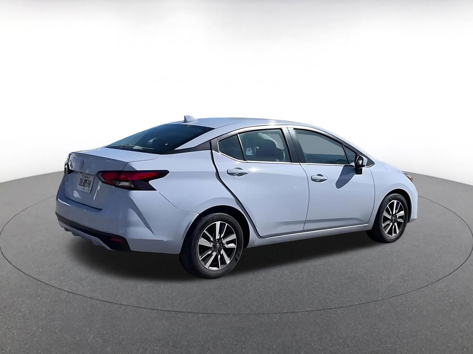 Used 2025 Nissan Versa SV image 14