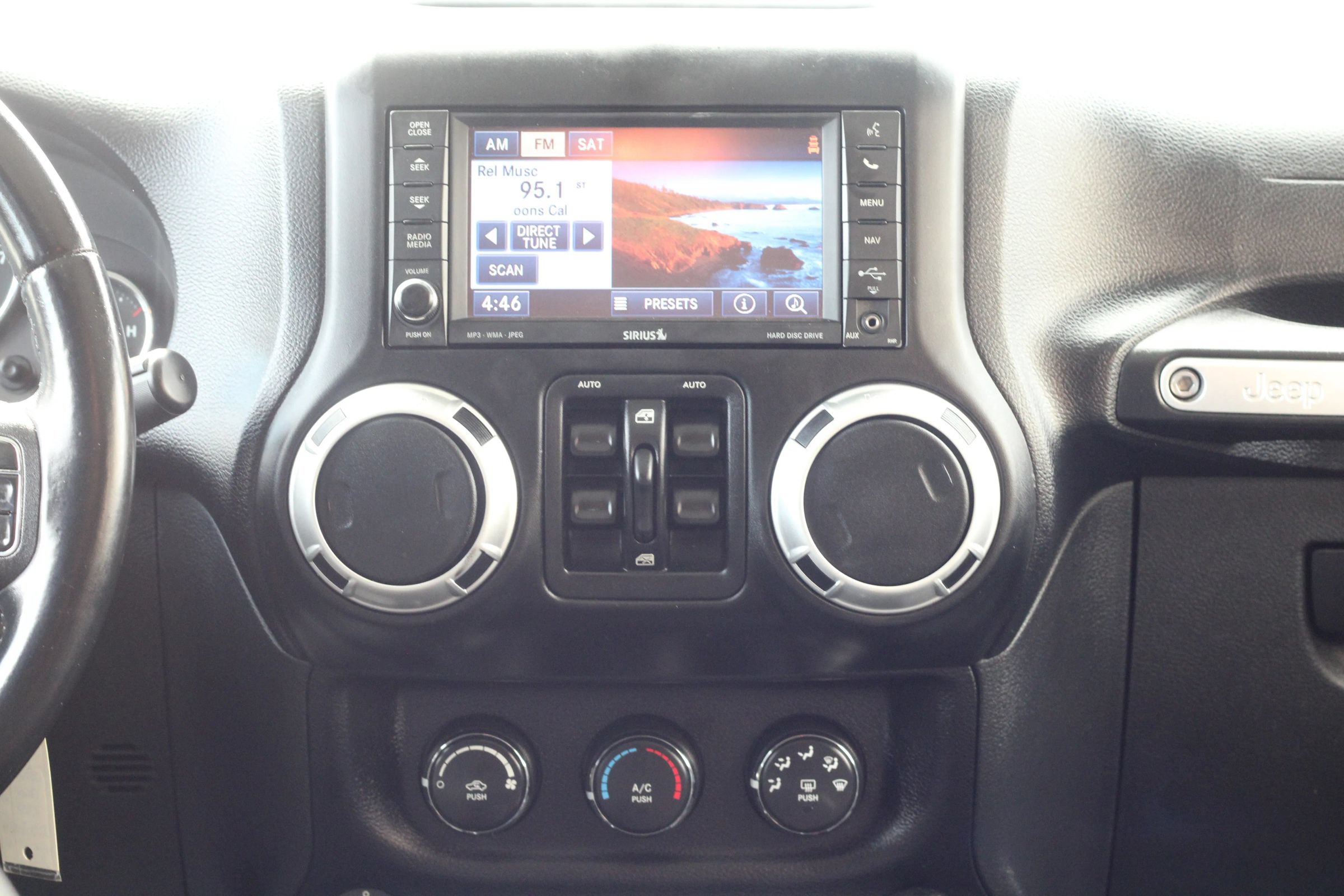 Used 2012 Jeep Wrangler Unlimited Sahara w/ Dual Top Group AWD/4WD image 18