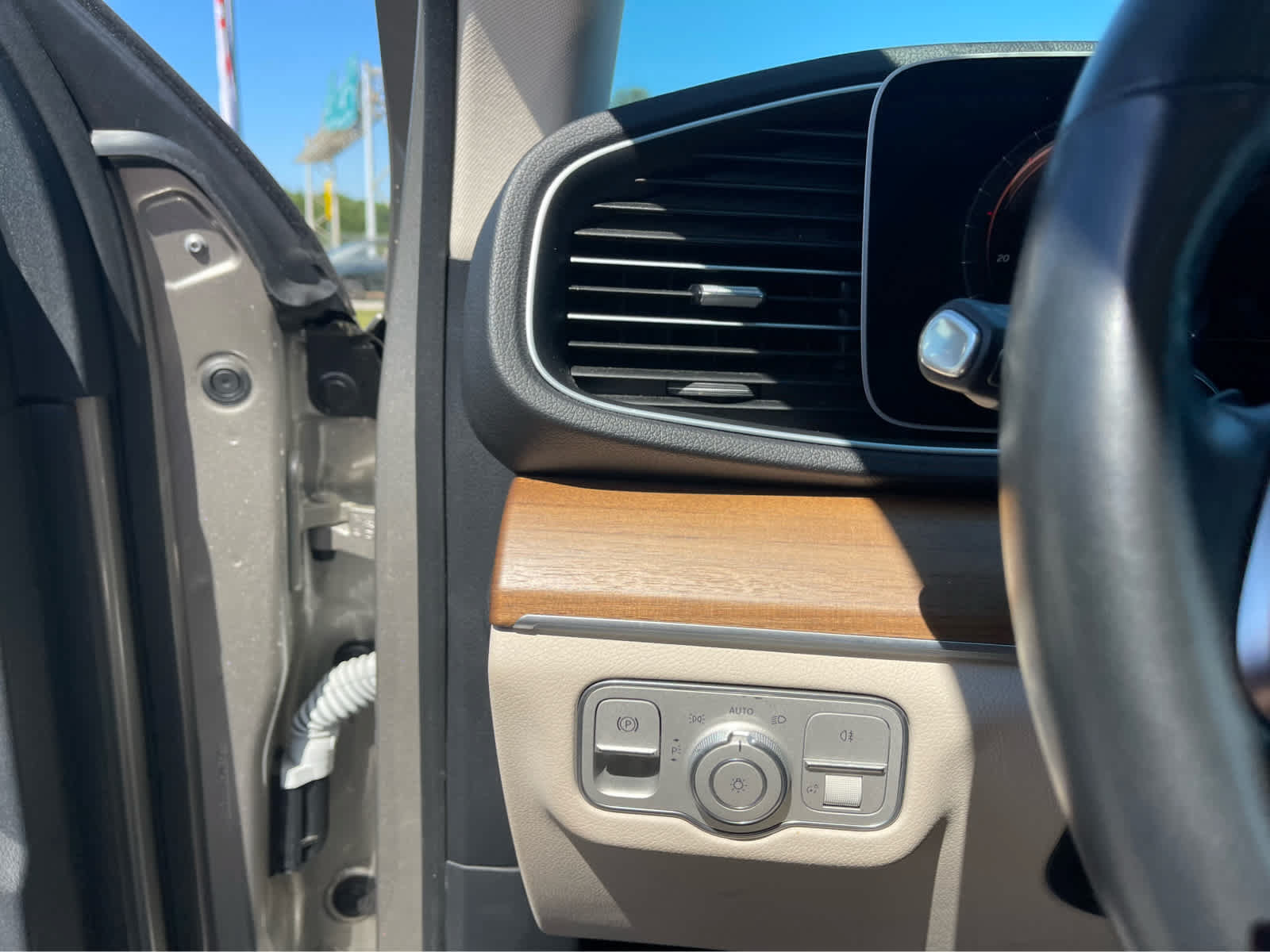 Used 2022 Mercedes-Benz GLE 350 image 14