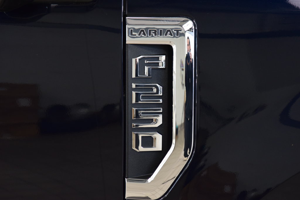 Used 2021 Ford F250 Lariat w/ Lariat Ultimate Package AWD/4WD image 16