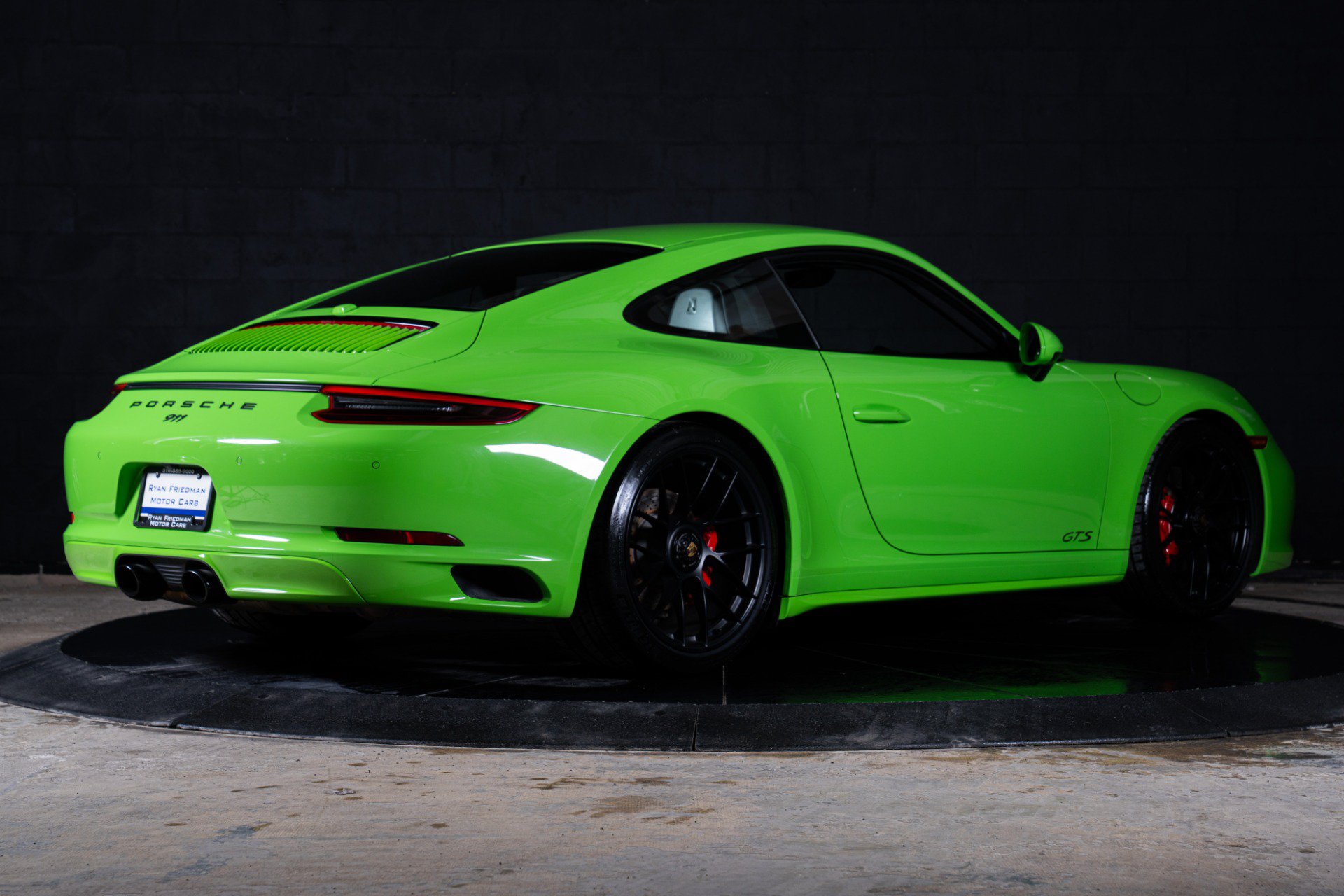 Used 2018 Porsche 911 Carrera GTS RWD image 3