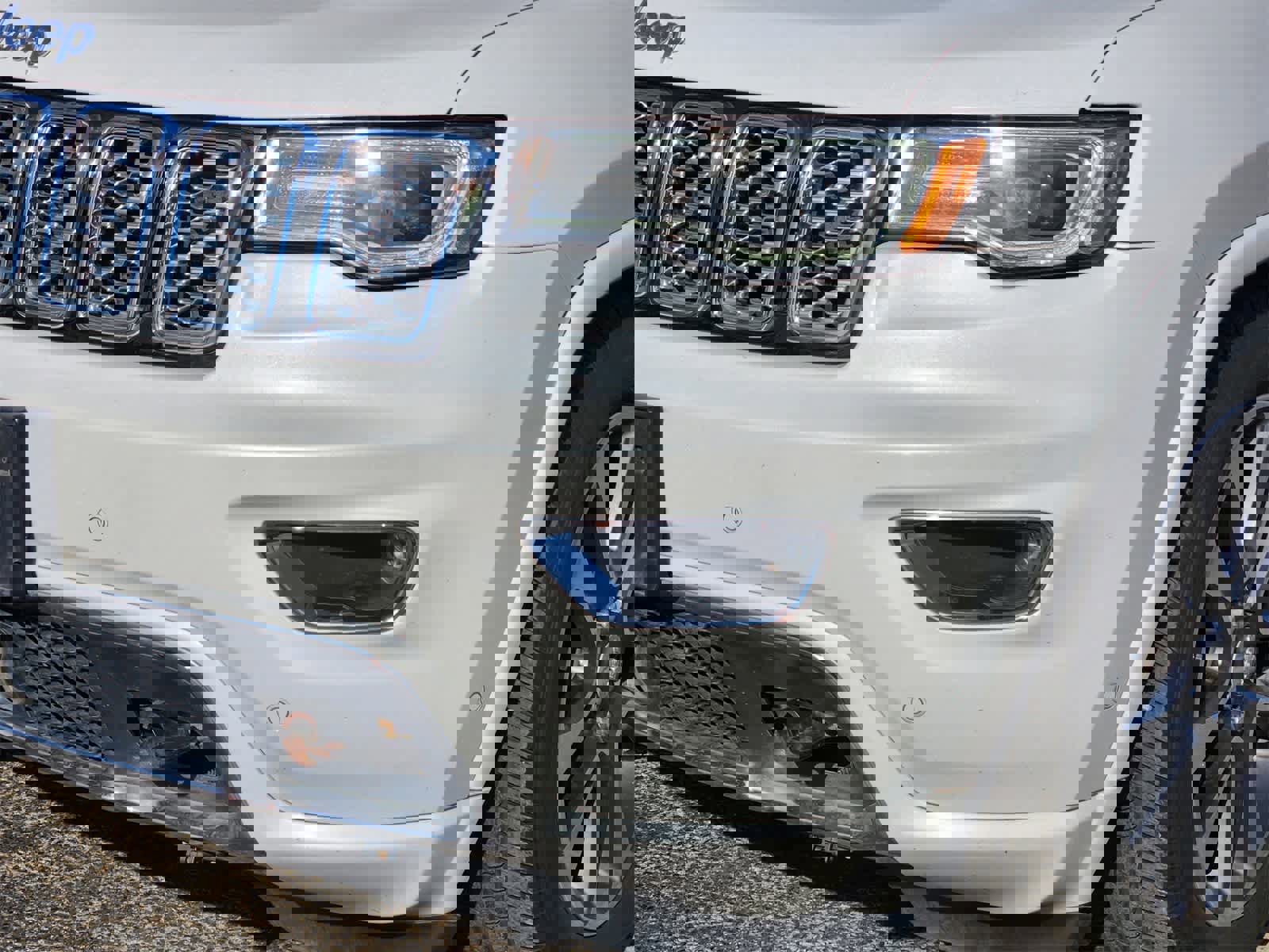 Used 2017 Jeep Grand Cherokee Overland w/ Jeep Active Safety Group image 7