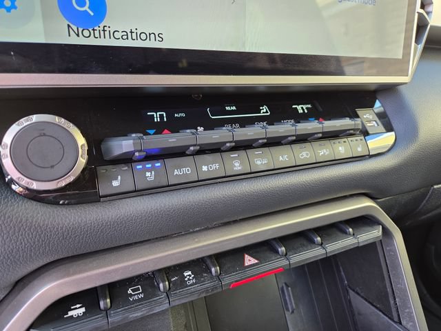 Used 2025 Toyota Sequoia Limited w/ Tow Technology Package AWD/4WD image 50