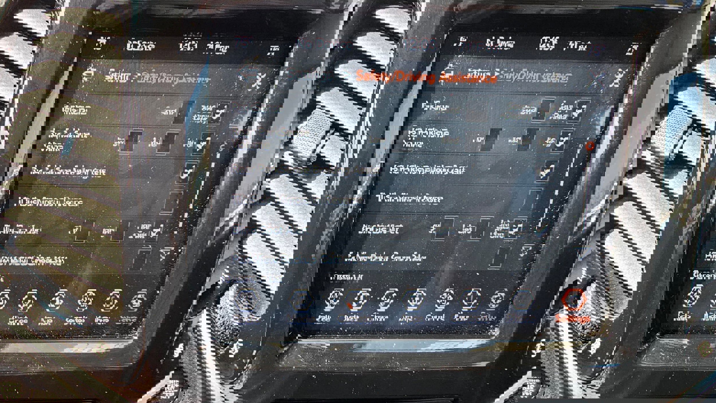 Used 2020 Jeep Cherokee Limited image 34