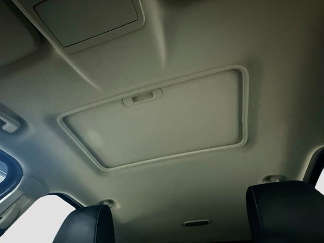 Used 2020 Ford EcoSport SES w/ SES Black Appearance Package image 23