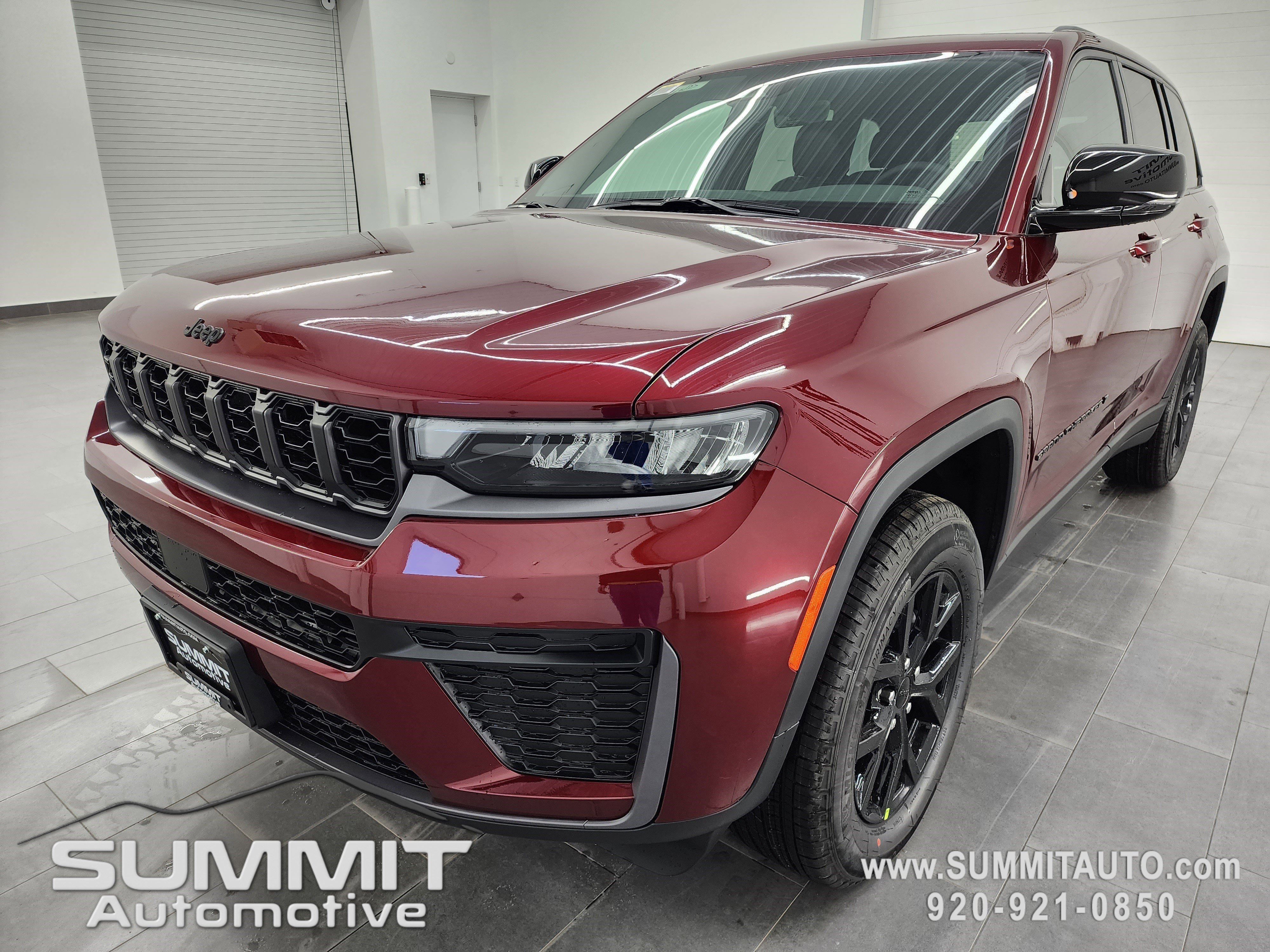 New 2026 Jeep Grand Cherokee Altitude image 7