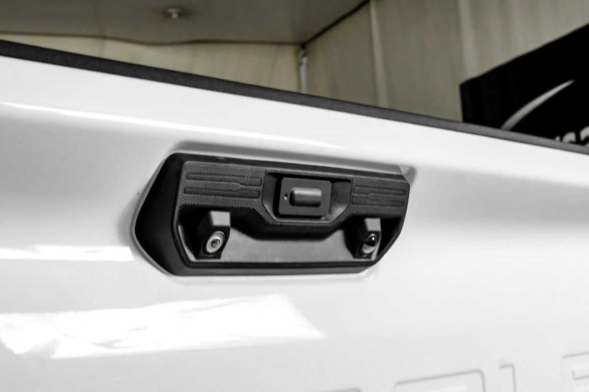 Used 2022 Chevrolet Silverado 3500 LTZ w/ LTZ Plus Package AWD/4WD image 47