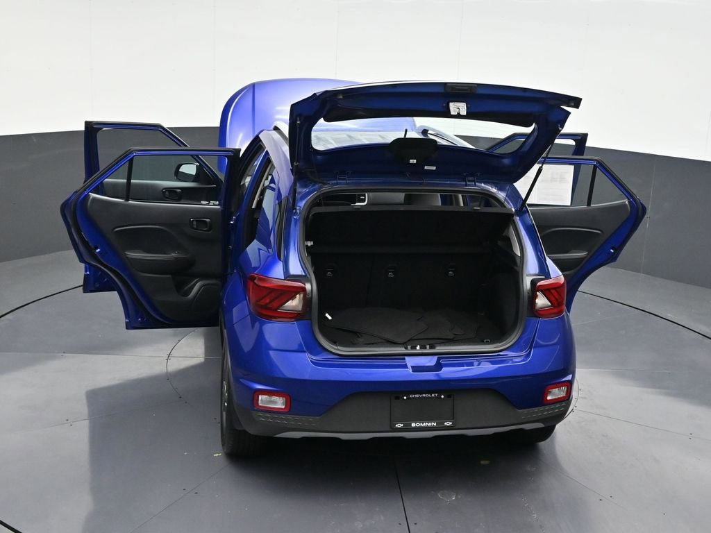 Used 2023 Hyundai Venue Limited image 41