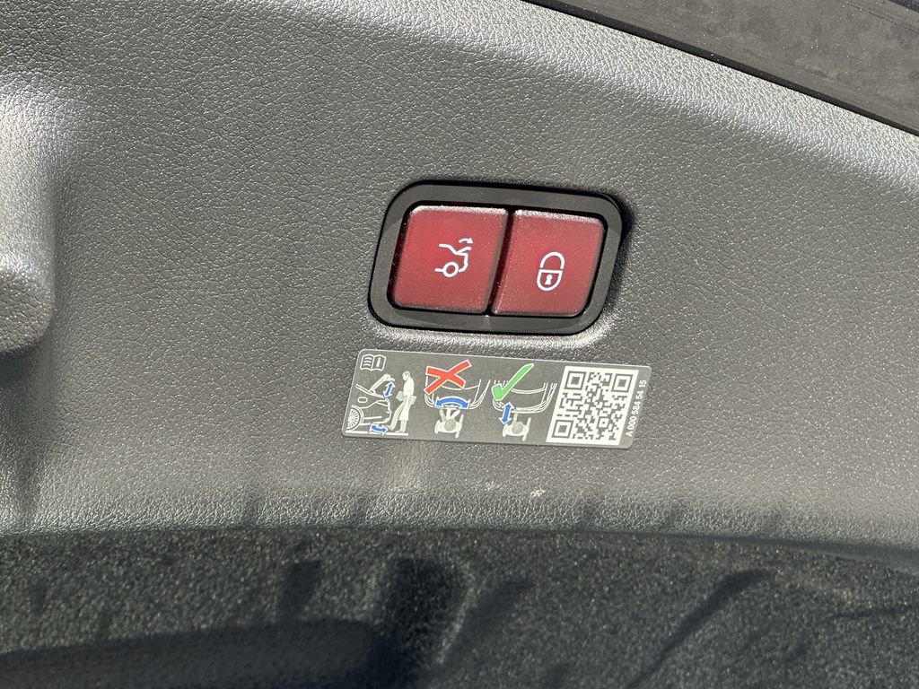 Used 2024 Mercedes-Benz CLE 300 4MATIC Coupe image 21