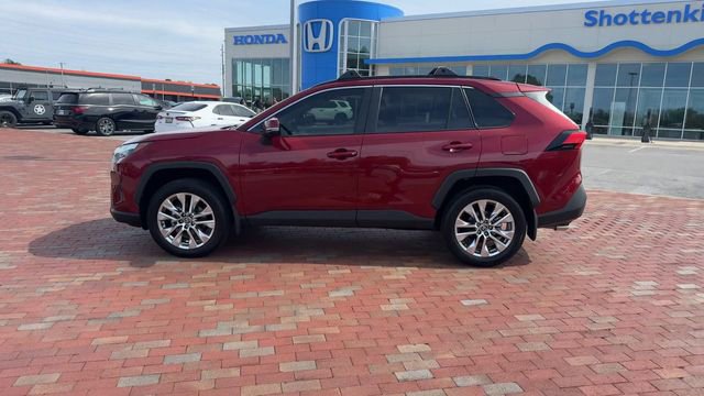 Used 2025 Toyota RAV4 XLE Premium w/ Weather Package FWD image 8