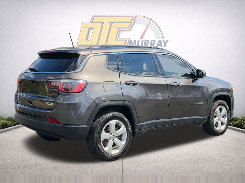 Used 2018 Jeep Compass Latitude AWD/4WD image 5