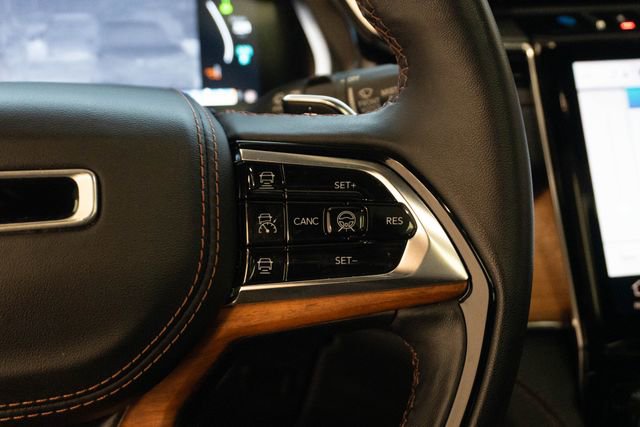 Used 2022 Jeep Grand Cherokee Summit image 28