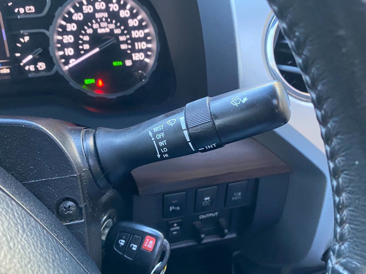 Used 2018 Toyota Tundra Limited w/ Limited Premium Package image 31