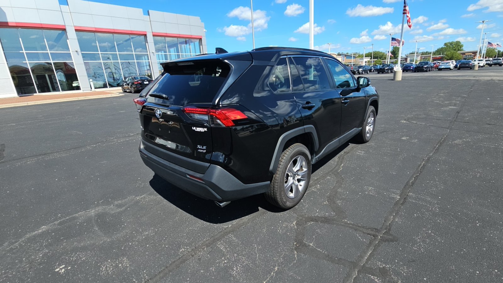 Certified 2025 Toyota RAV4 XLE AWD/4WD image 3