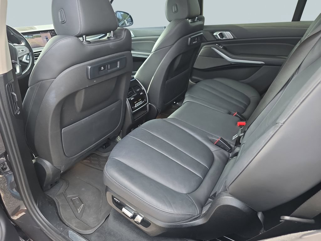 Used 2020 BMW X7 xDrive40i w/ Premium Package AWD/4WD image 31