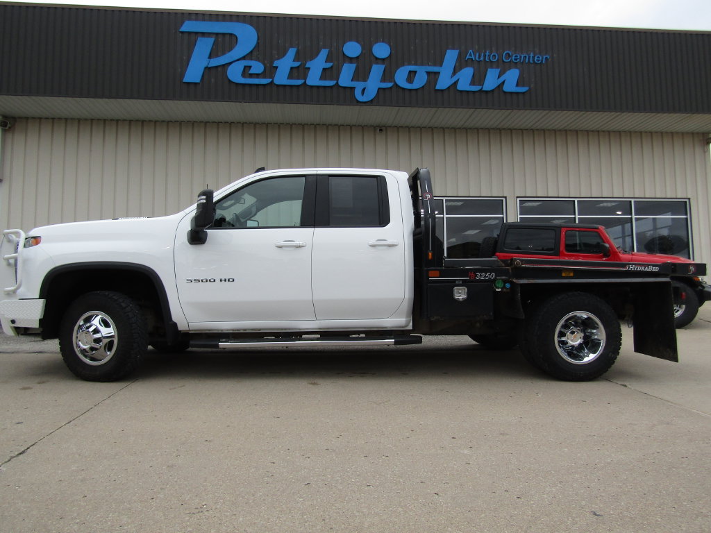 Used 2024 Chevrolet Silverado 3500 LT w/ Convenience Package AWD/4WD image 11