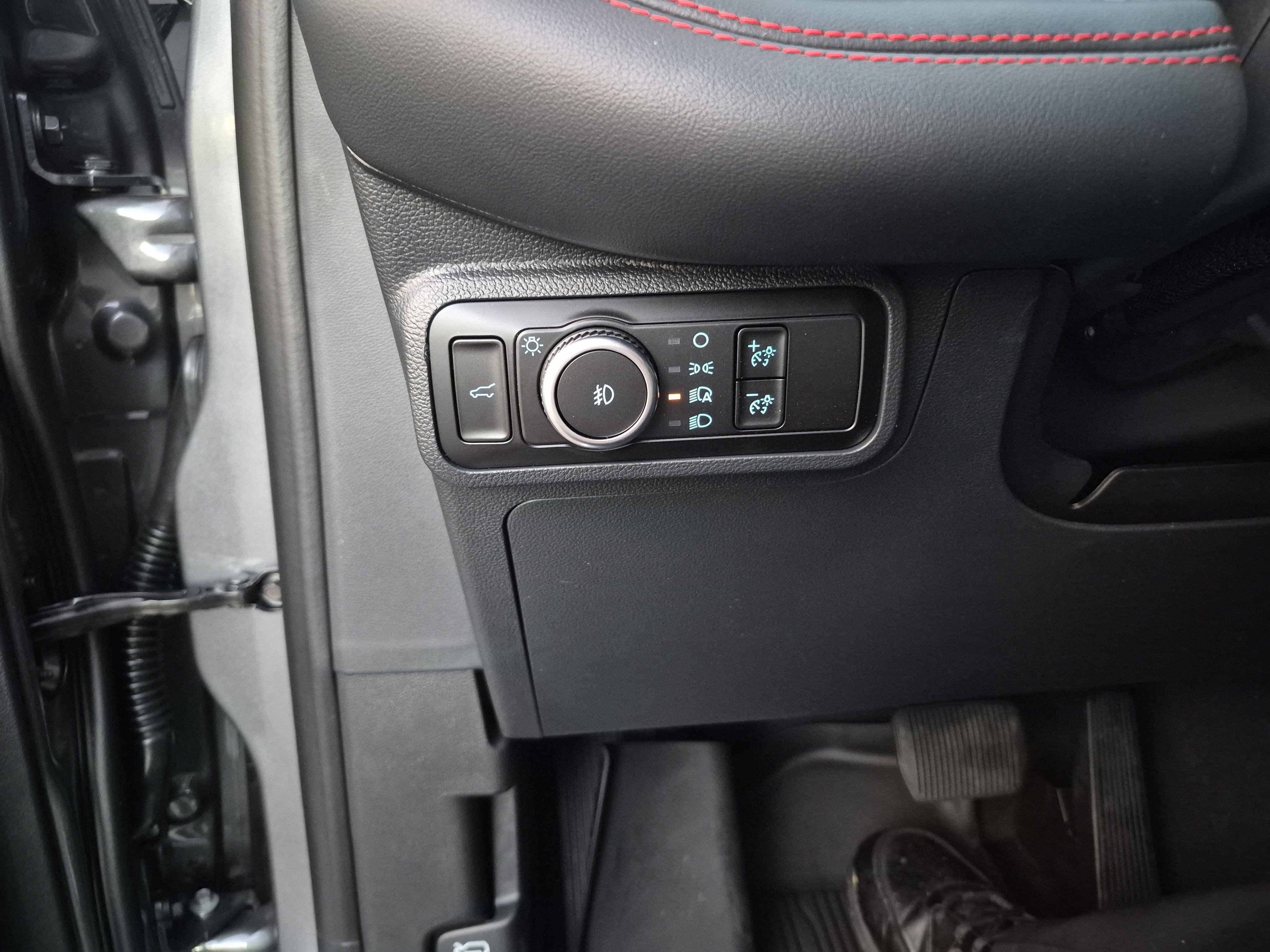 New 2026 Ford Explorer ST-Line w/ Premium Package image 24