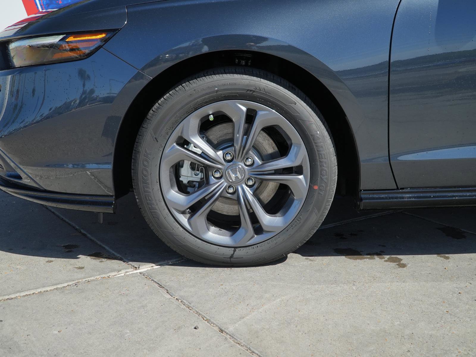 New 2026 Honda Accord EX-L image 12