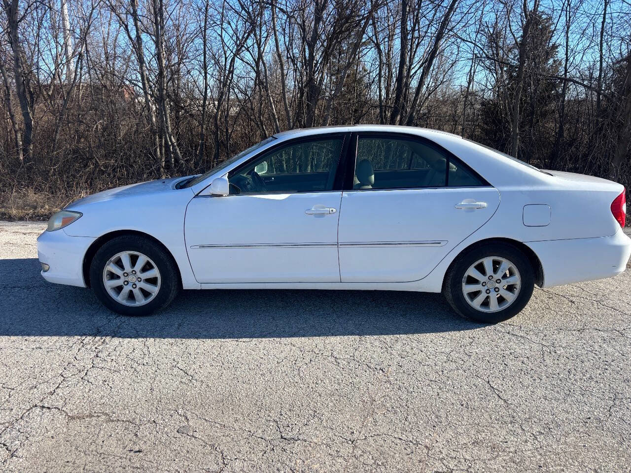 Used 2003 Toyota Camry XLE FWD image 1