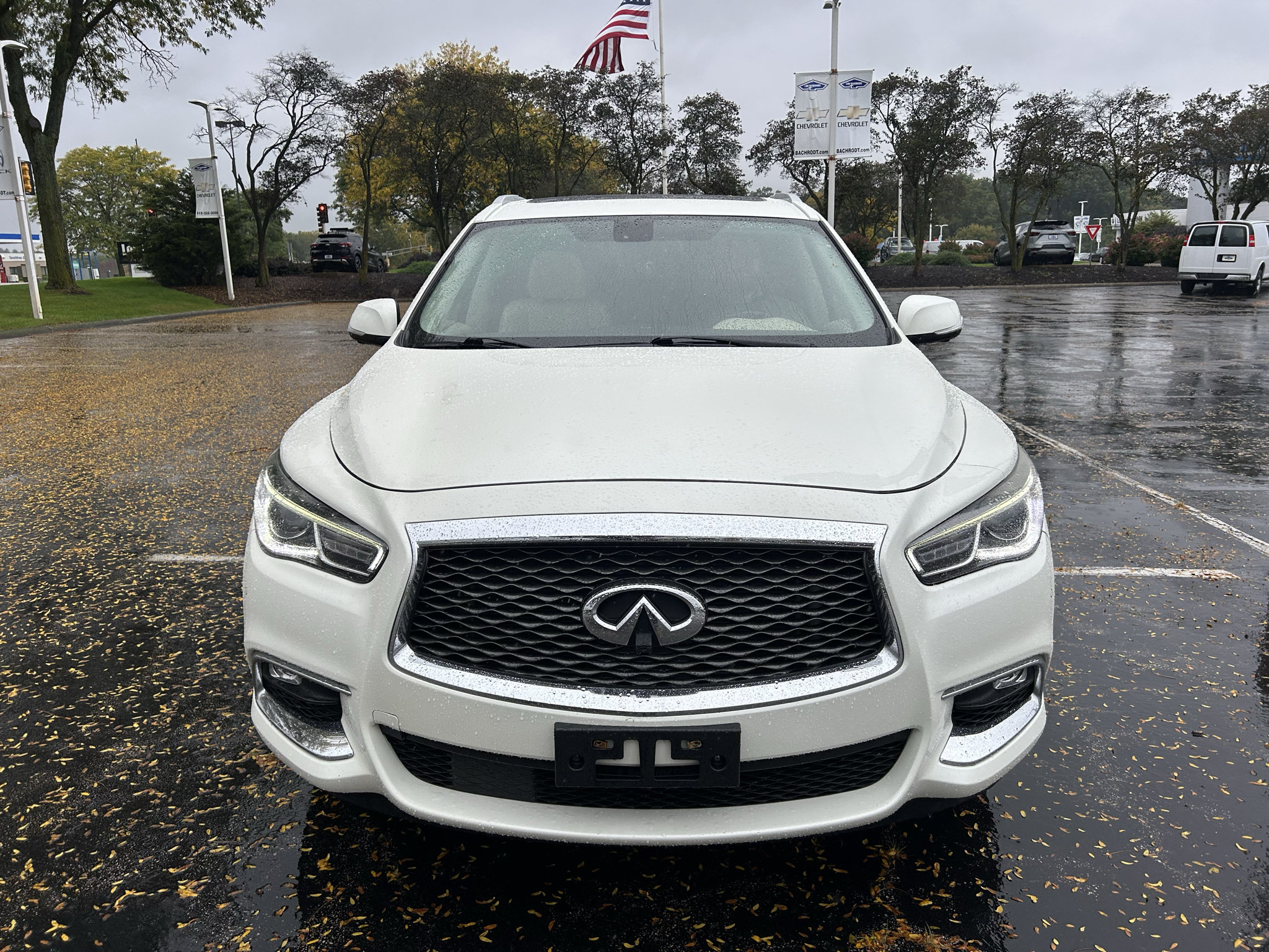 Used 2018 INFINITI QX60 FWD w/ Premium Plus Package image 2