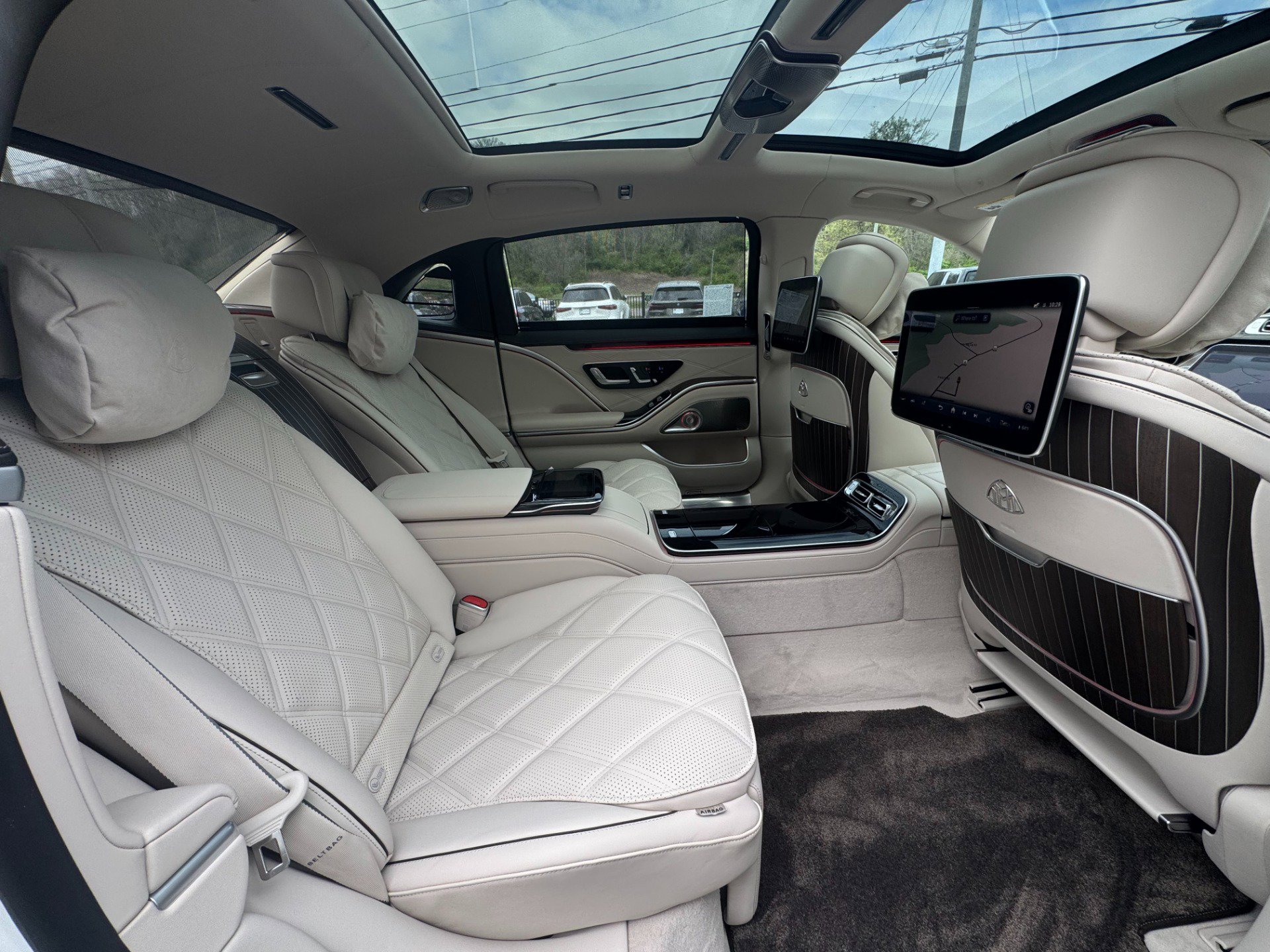 Used 2025 Mercedes-Benz Maybach S 680 4MATIC image 25