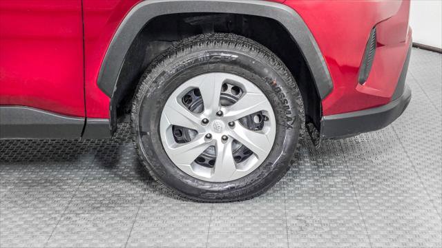 Used 2020 Toyota RAV4 LE FWD image 33