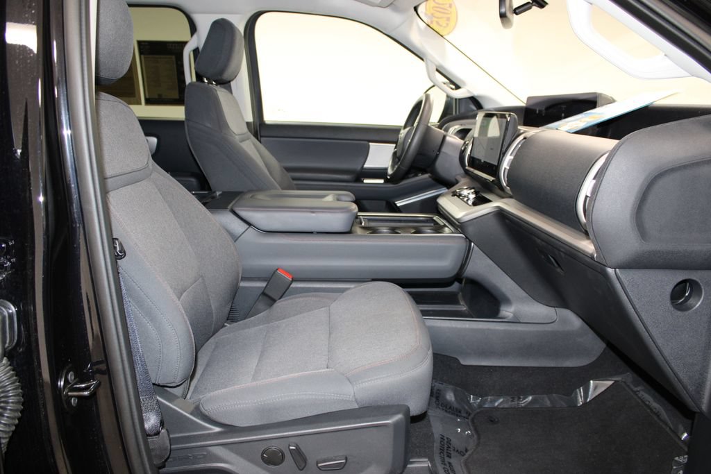 Used 2025 Ford Expedition Active RWD image 29