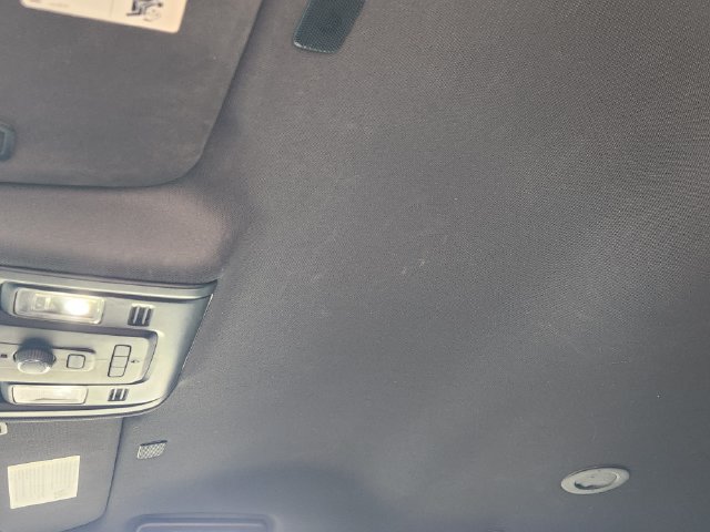 Used 2021 Chevrolet Suburban LT RWD image 25