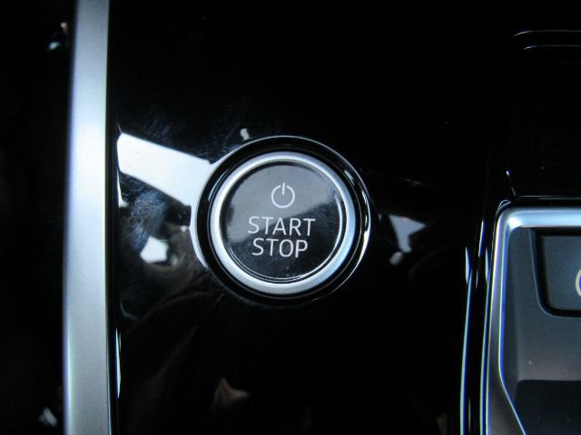 Used 2022 Audi Q4 e-tron Premium Plus w/ Premium Plus image 46