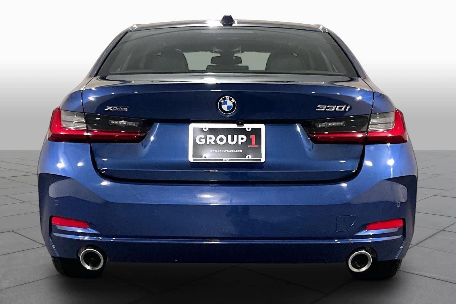 Used 2024 BMW 330i xDrive Sedan w/ Convenience Package AWD/4WD image 4