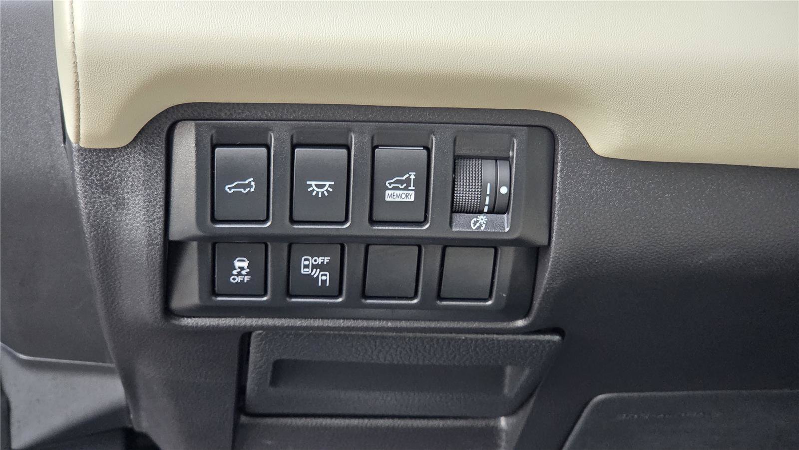 Used 2021 Subaru Ascent Limited w/ Technology Package AWD/4WD image 17