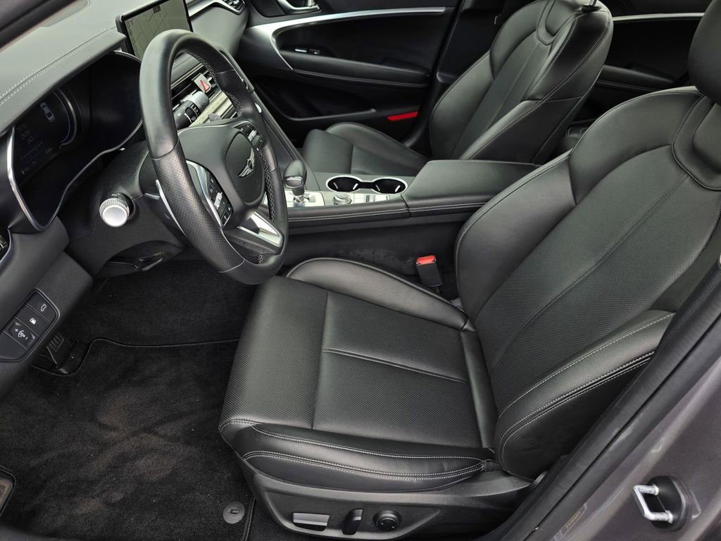 Used 2025 Genesis G70 2.5T RWD image 22