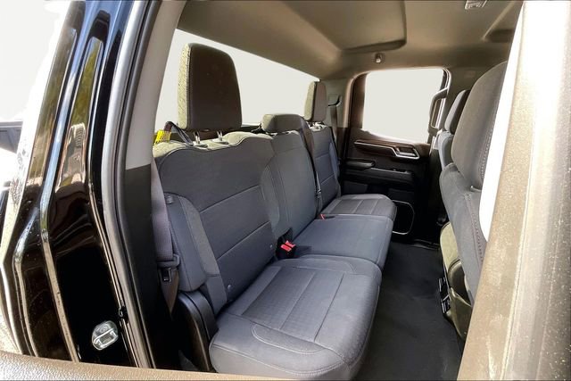 Used 2023 Chevrolet Silverado 1500 LT AWD/4WD image 17
