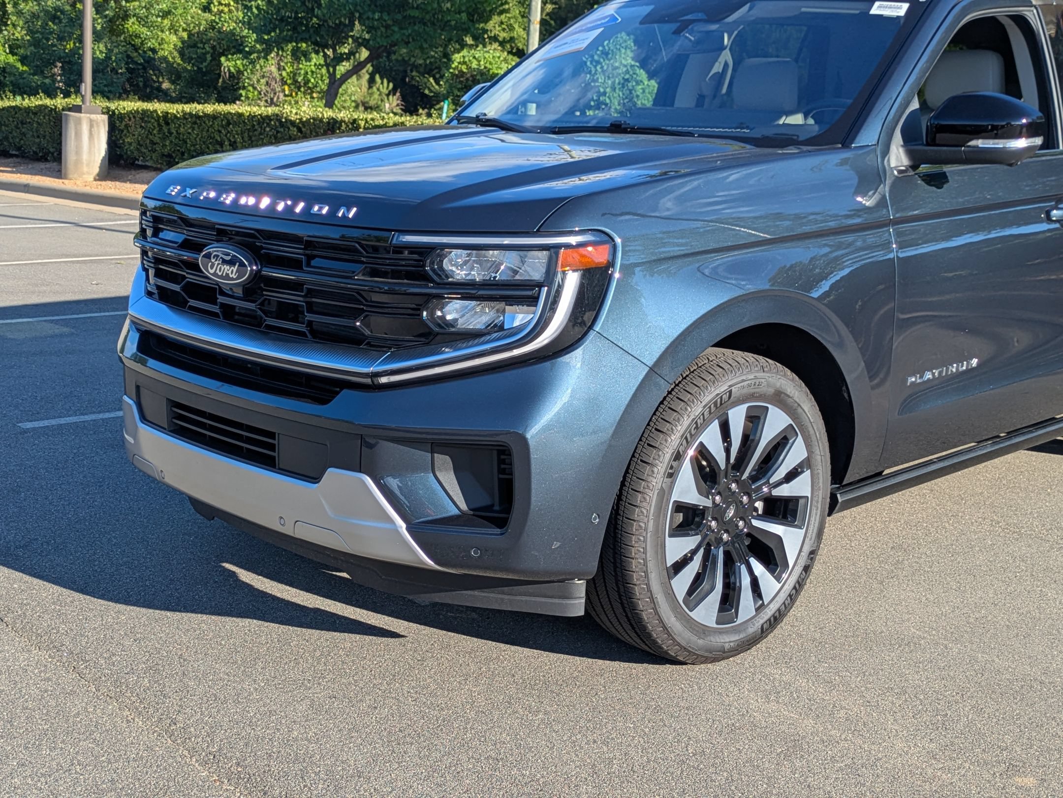 Certified 2025 Ford Expedition Max Platinum w/ Platinum Ultimate Package AWD/4WD image 10
