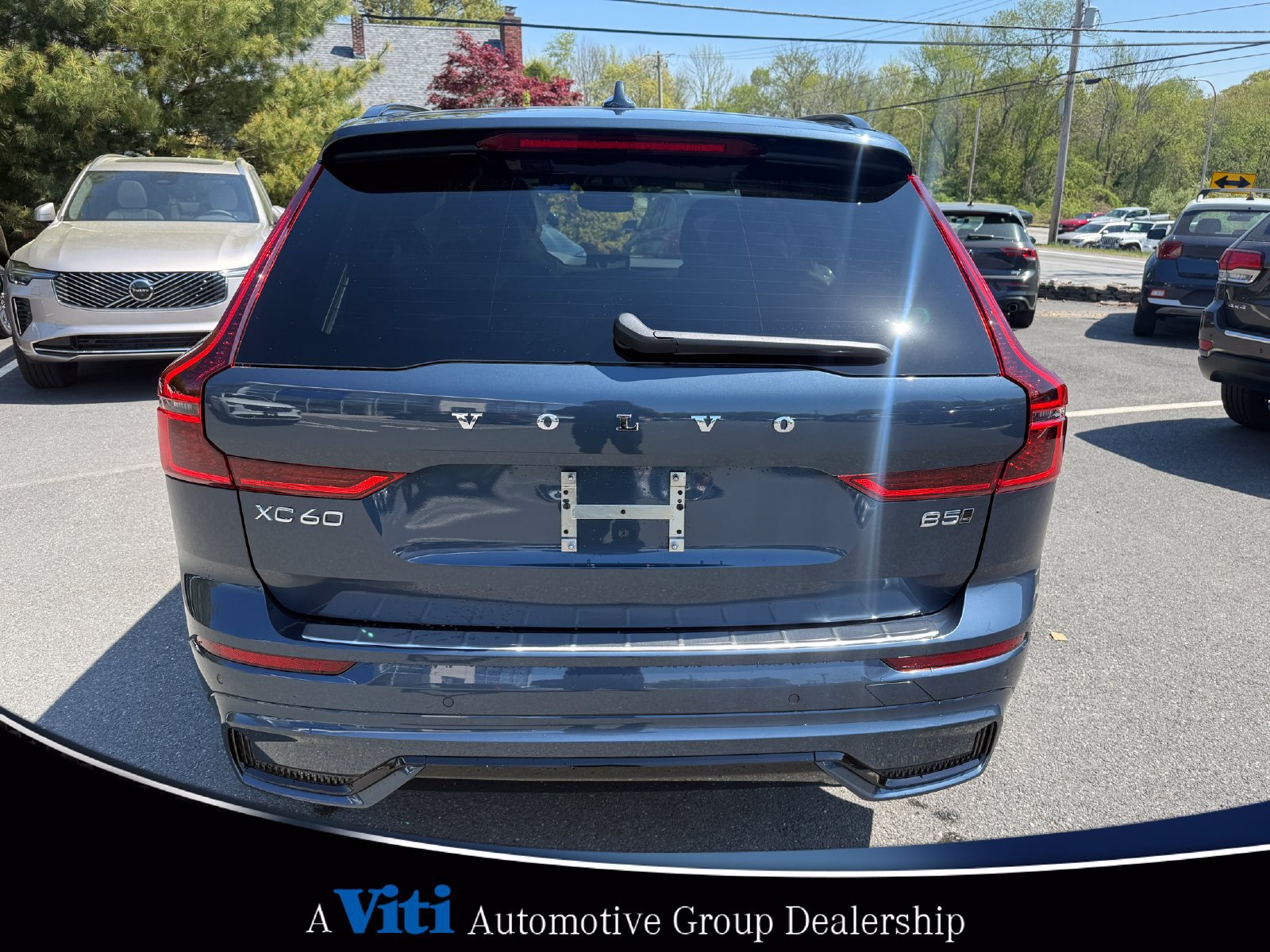 Used 2026 Volvo XC60 B5 Plus w/ Protection Package Premier AWD/4WD image 7
