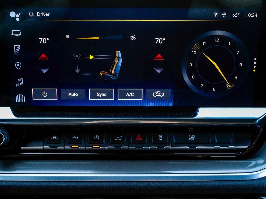 Used 2022 Chevrolet Silverado 1500 High Country w/ High Country Premium Package AWD/4WD image 22