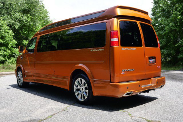 Used 2025 GMC Savana 2500 Extended w/ Driver Convenience Package RWD image 30