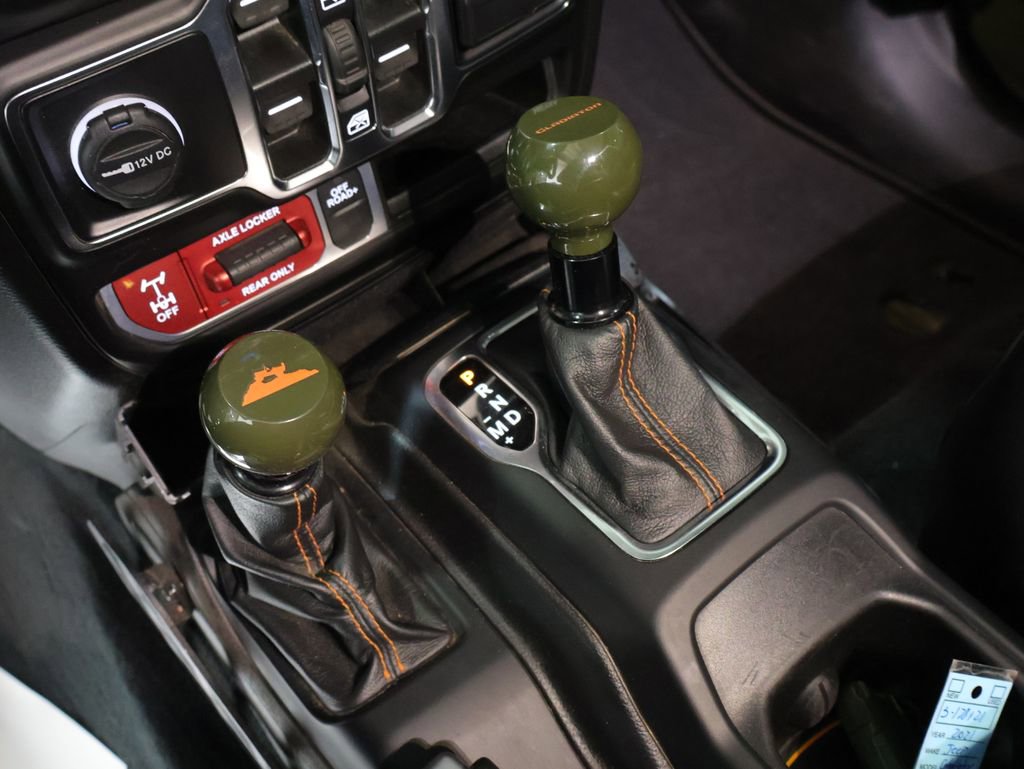 Used 2022 Jeep Gladiator Mojave w/ Cold Weather Group image 28