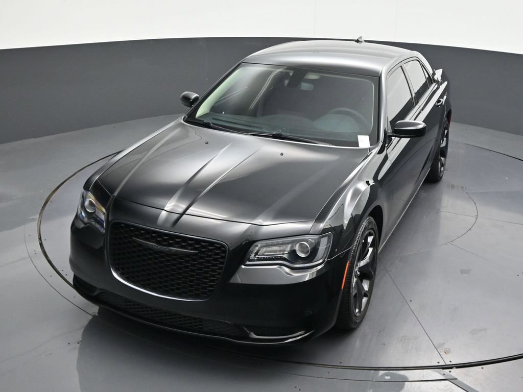 Used 2023 Chrysler 300 Touring w/ Sport Appearance Package image 24