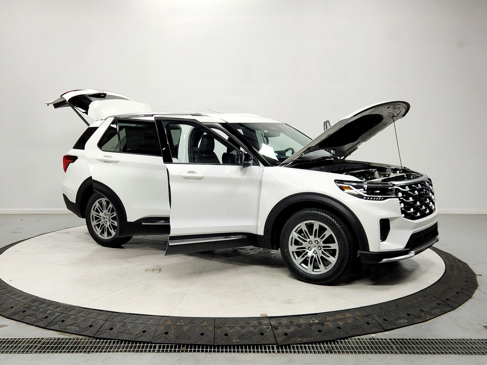 New 2026 Ford Explorer Platinum image 9