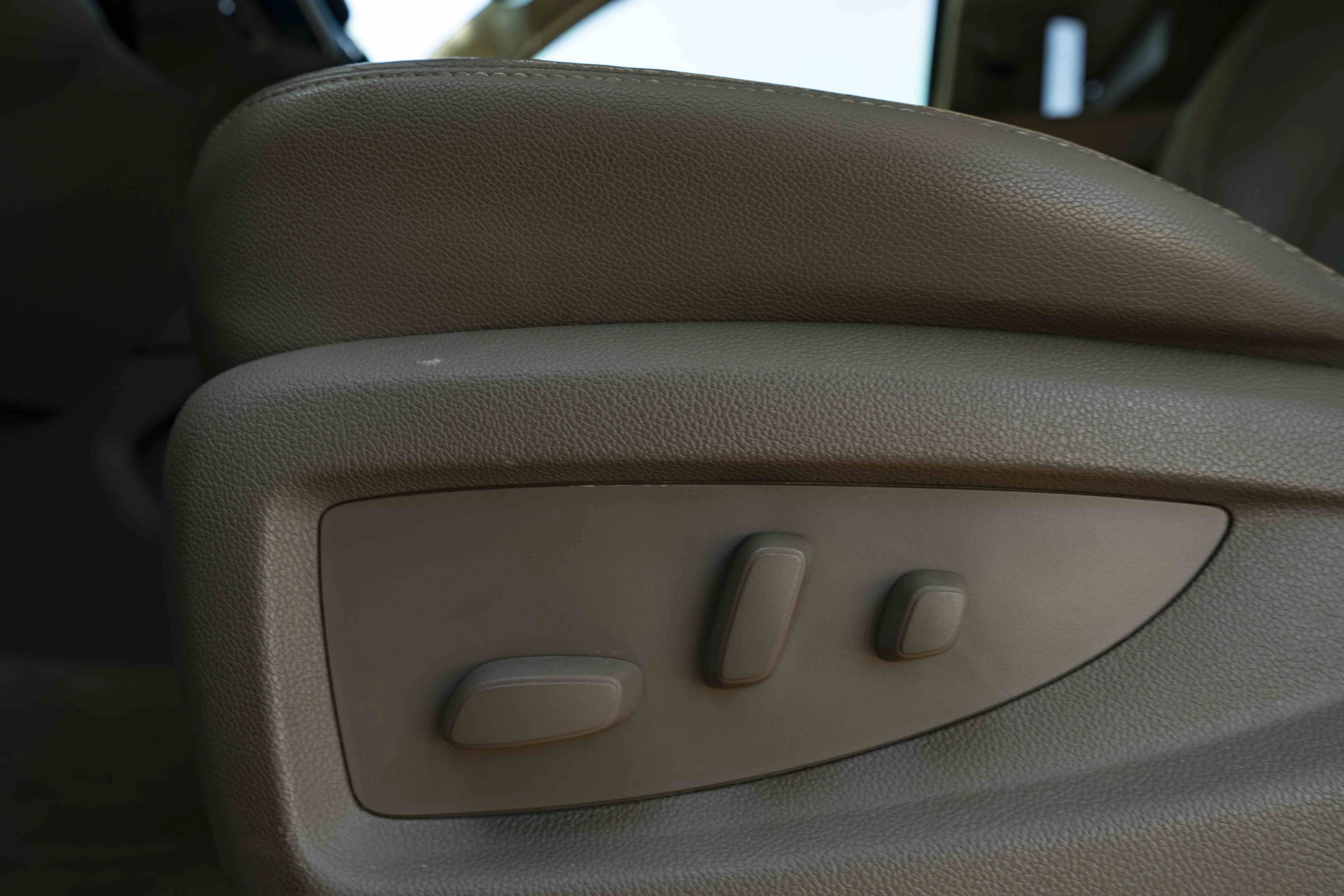 Used 2015 GMC Yukon SLT w/ Open Road Package RWD image 40