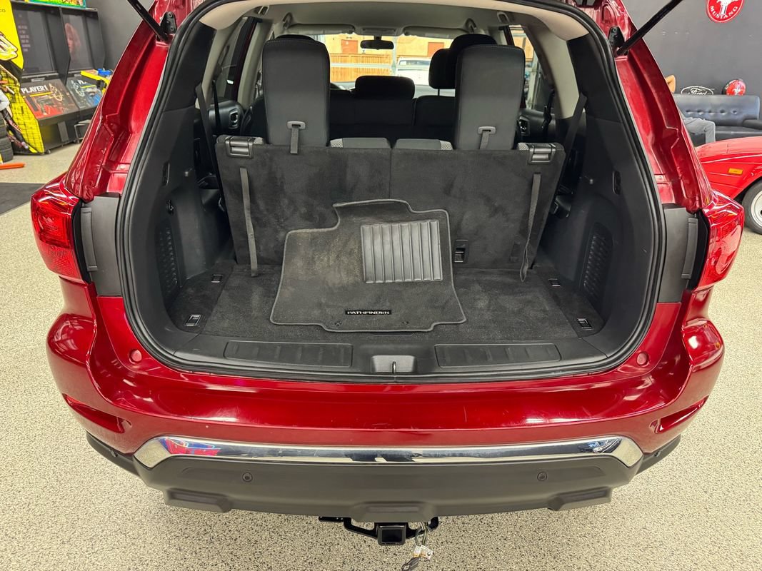 Used 2018 Nissan Pathfinder S AWD/4WD image 16