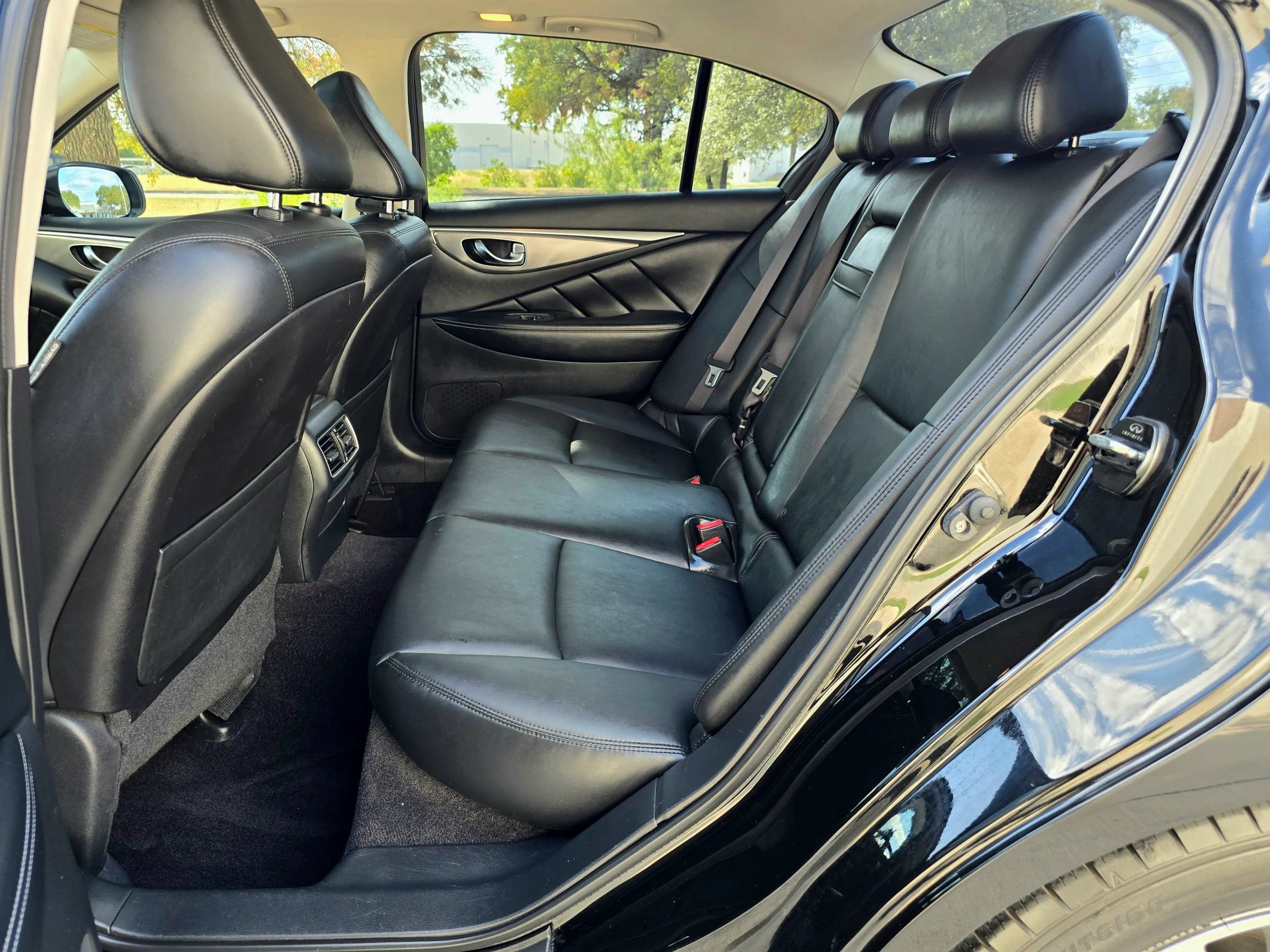 Used 2015 INFINITI Q50 Premium w/ Navigation Package AWD/4WD image 41