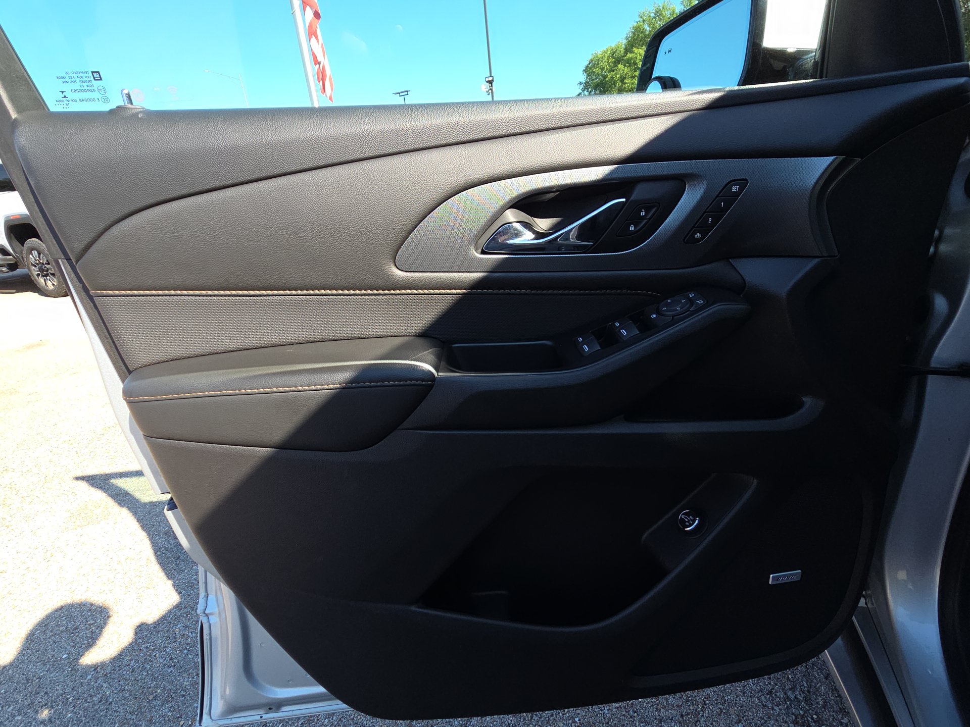 Used 2019 Chevrolet Traverse Premier w/ LPO, Floor Liner Package AWD/4WD image 12
