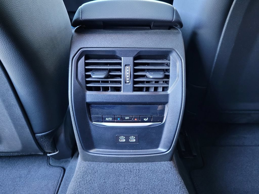 Used 2025 BMW M340i w/ Premium Package RWD image 16